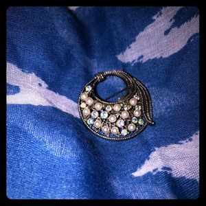 Antique Style Brooch